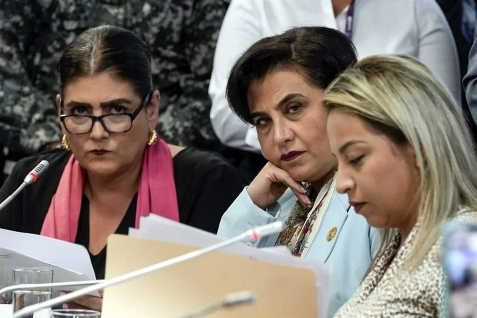 Se deslinda Ministra mexicana en Quito de asalto a Embajada
