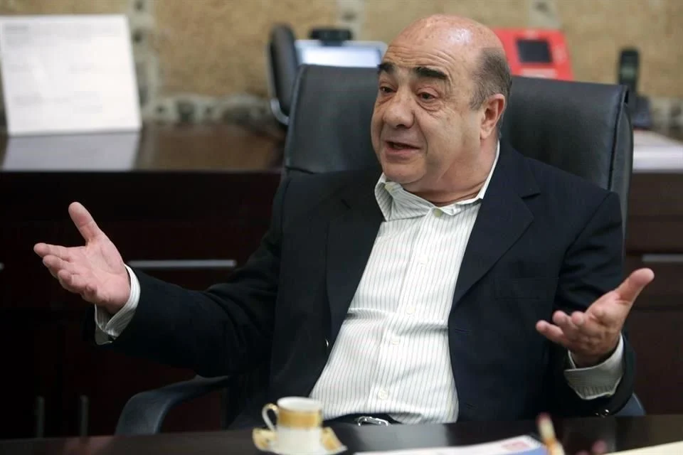 Pide FGR imponer 15 restricciones a Murillo Karam