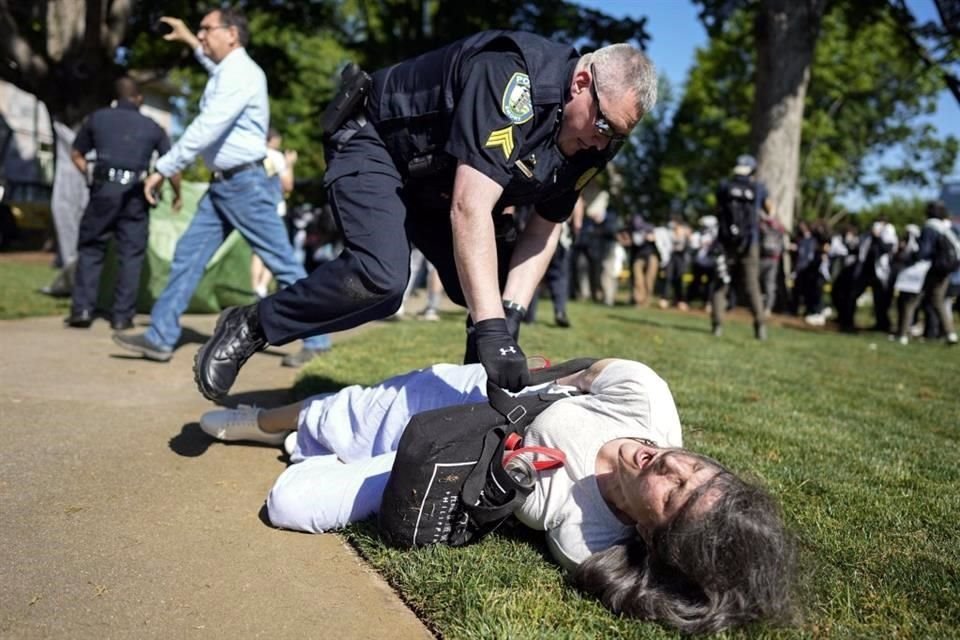 Policías detuvieron a manifestantes en Atlanta por protesta pro Palestina