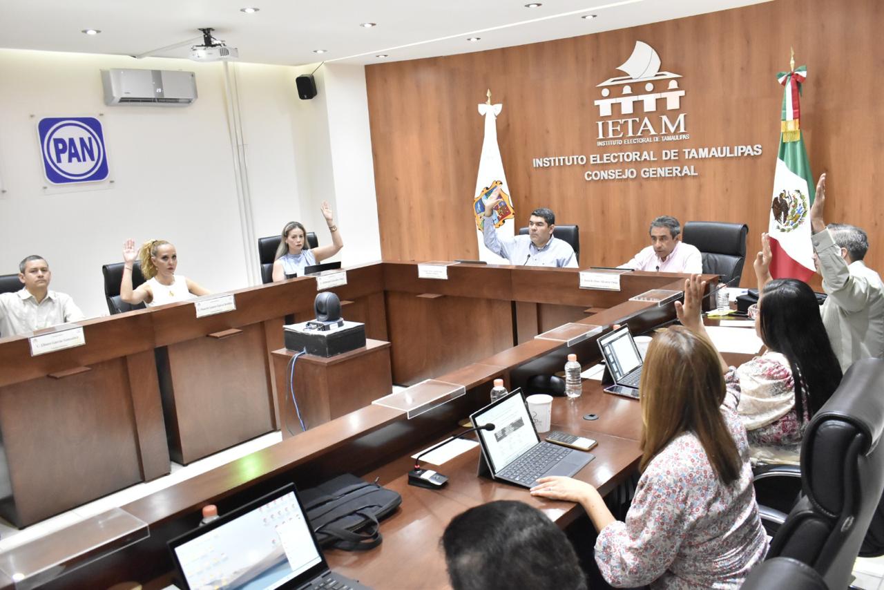 IETAM regresan candidatura a Víctor García