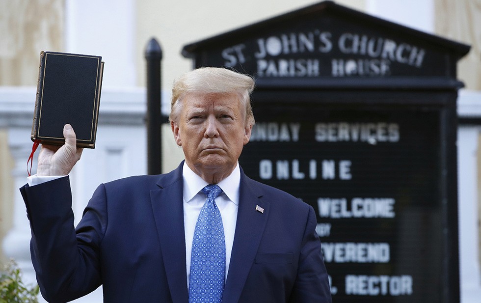 Cómo Donald Trump está infundiendo el cristianismo en su movimiento