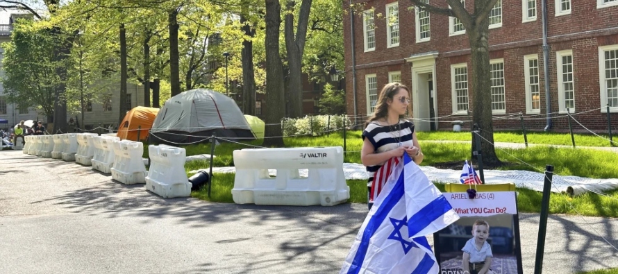 Manifestantes trataron con Harvard desalojar campamento pacíficamente