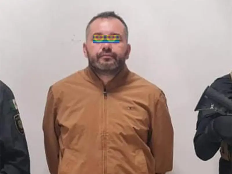 Cae ex elemento de la Policía Federal que enviaba droga desde el AICM a Europa
