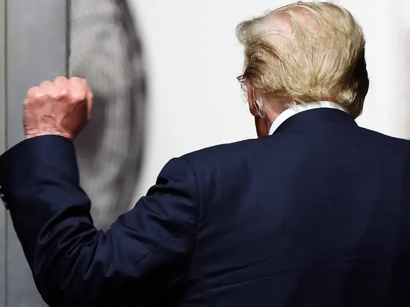 Jurado de Trump termina el primer día de deliberaciones sin un veredicto