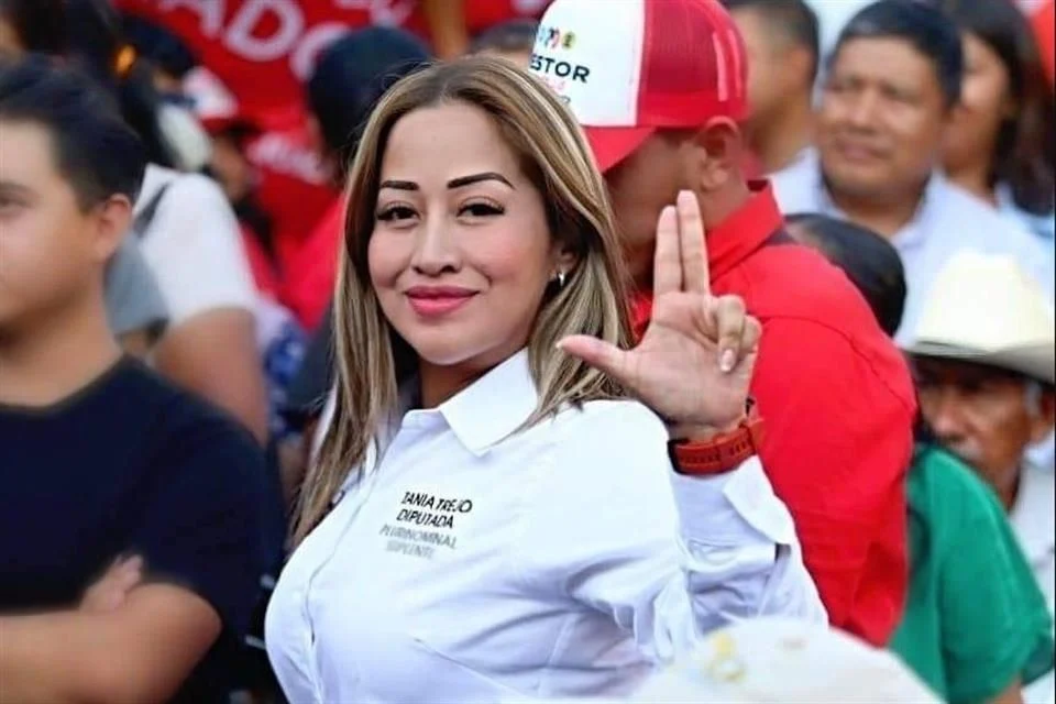 Detienen a candidata suplente del PRI
