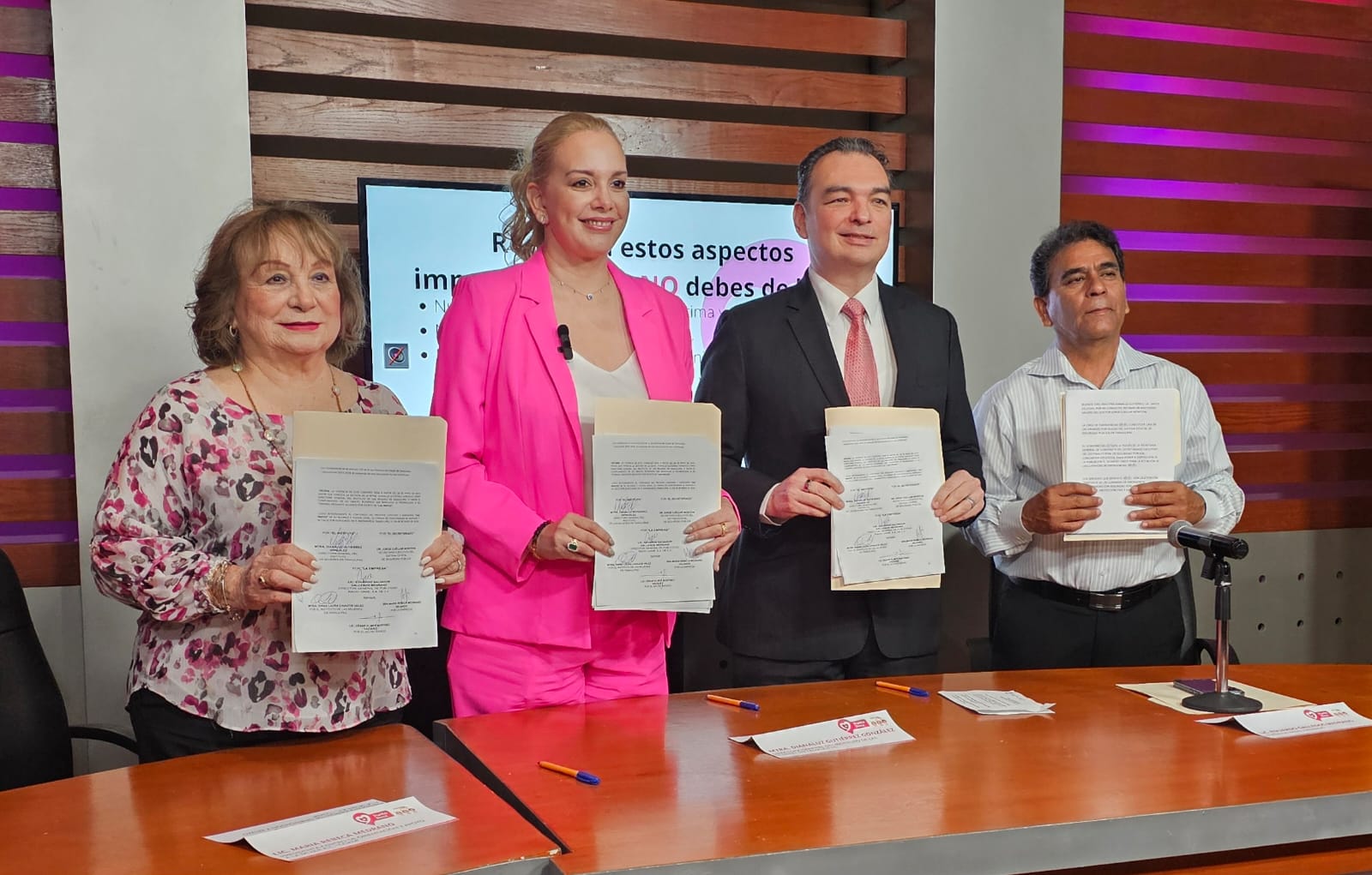 EN GRA SOMOS ORGULLOSAMENTE PUNTO ROSA
