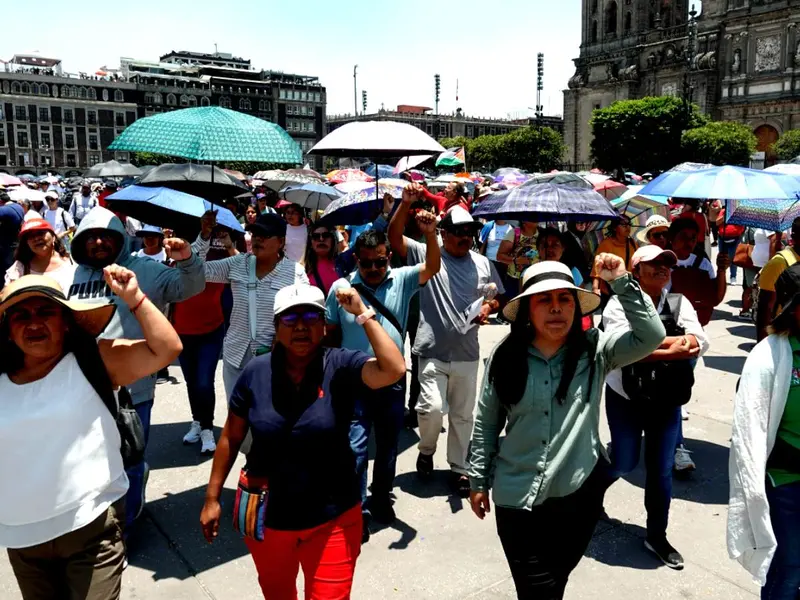 CNTE mantiene plantón en Zócalo de CDMX