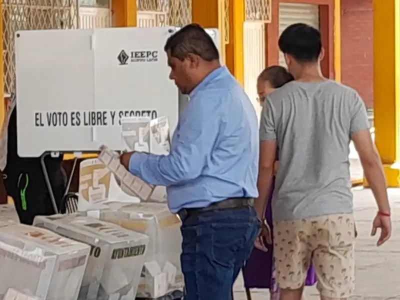 Papá de Debanhi no logró diputación federal