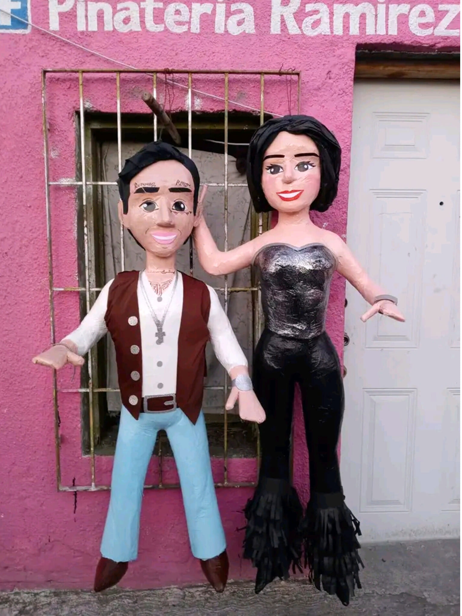 PIÑATERIA RAMÍREZ DE REYNOSA LO VUELVE HACER; AHORA CON ÁNGELA Y NODAL