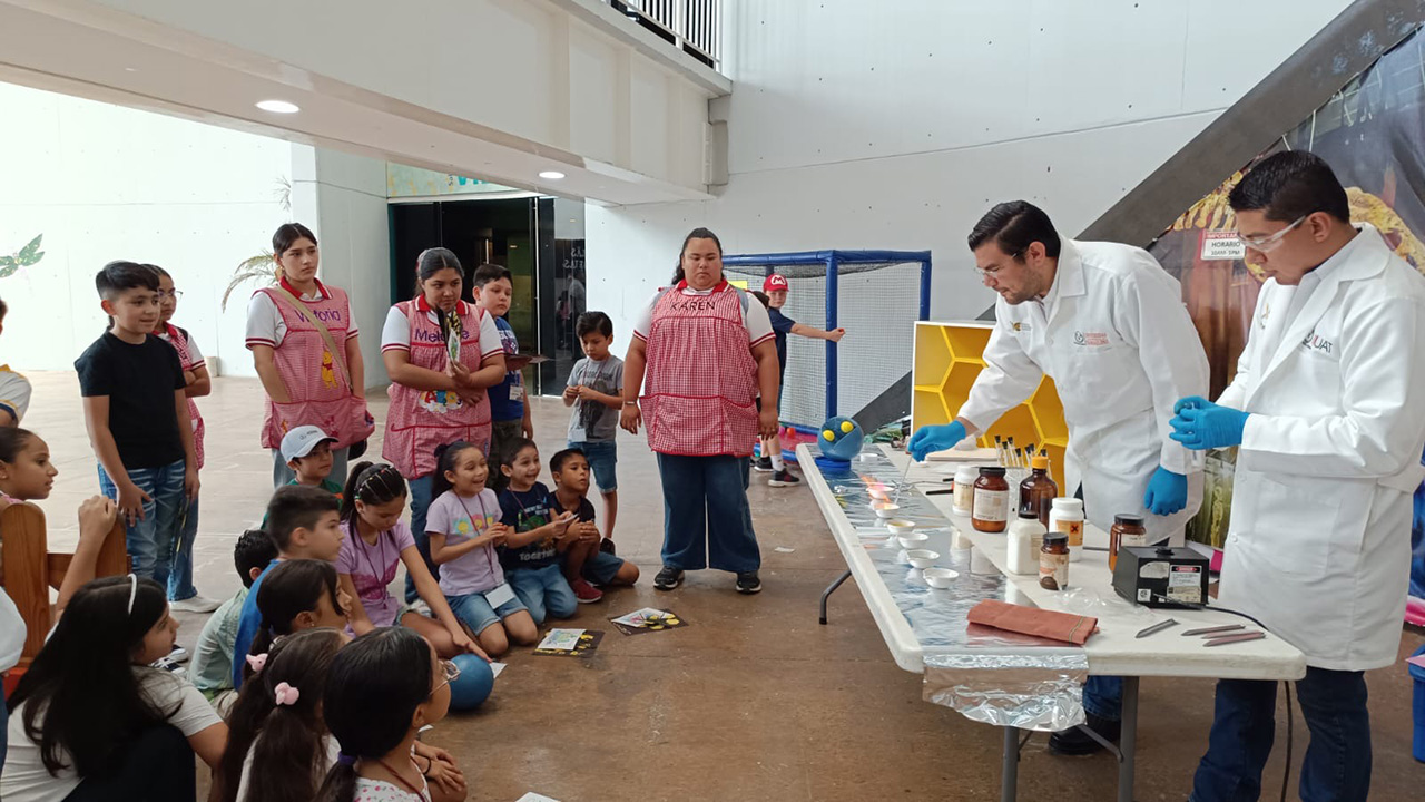 Colabora la UAT en difundir la ciencia a escolares de educación básica