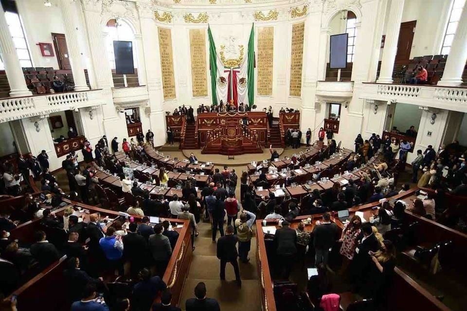 Controlará Morena 27 Congresos locales