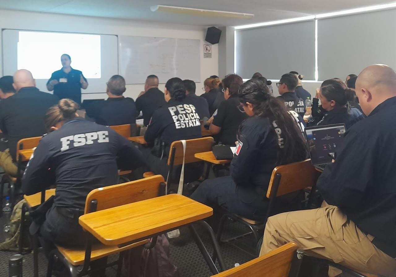 Asiste Guardia Estatal de Género a capacitación en Michoacán