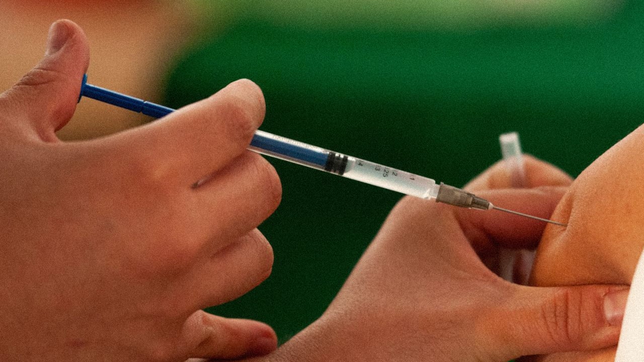 REALIZAN JORNADA  ESPECIAL DE VACUNACIÓN PARA NIÑOS Y ADULTOS