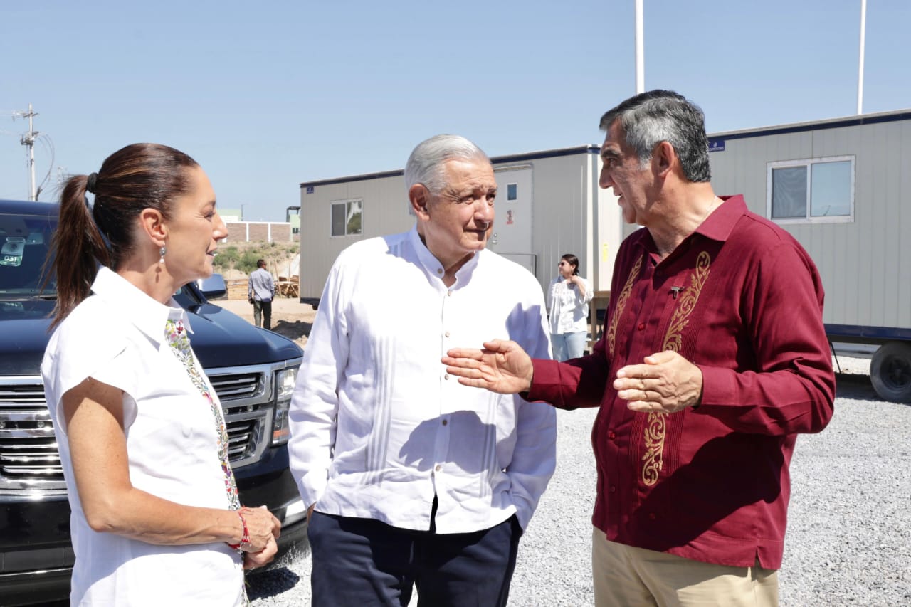 Encabezan reunión en Nuevo Laredo el presidente López Obrador, la presidenta electa Claudia Sheinbaum y el gobernador Américo Villarrea
