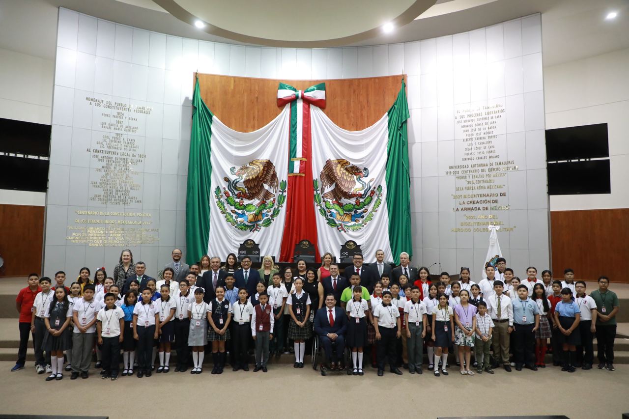 Diputados por un día alzan la voz en contra el bullying y en favor del medio ambiente