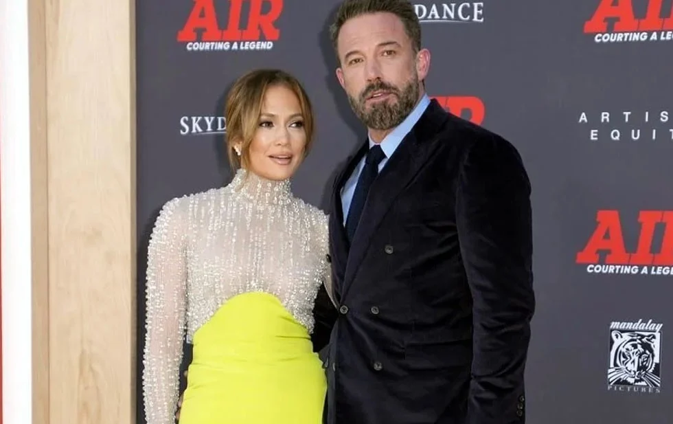 Ben Affleck saca sus cosas de la mansión conyugal con J.Lo