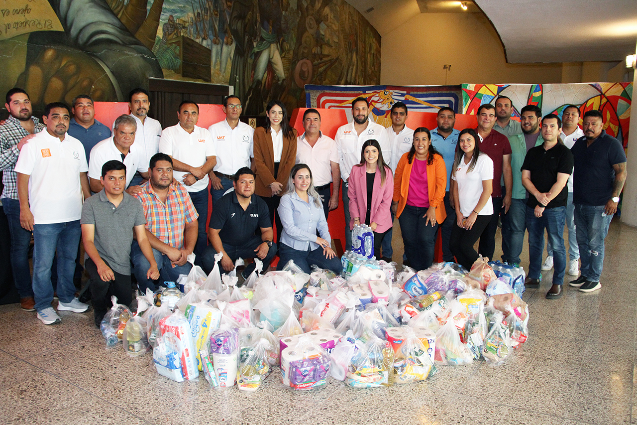 Realiza la UAT colecta de víveres para damnificados por lluvias