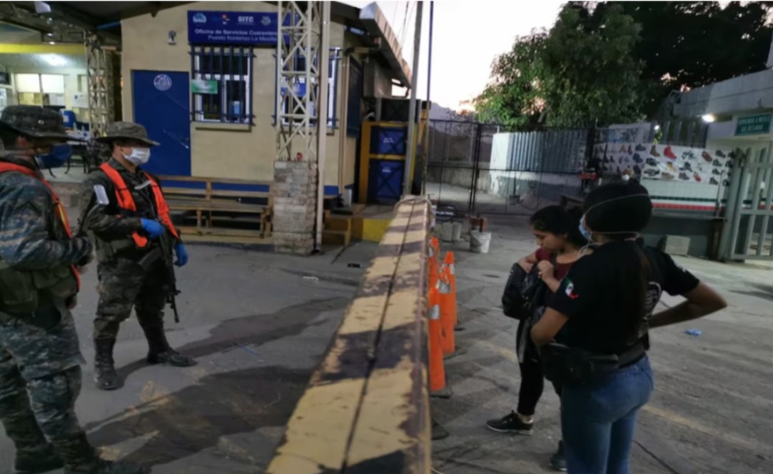 Guatemala ordenó “reforzar la frontera con México” ante la llegada de familias mexicanas