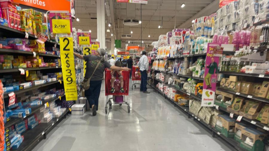 Reportan abasto de productos invitan a evitar compras de pánico por Beryl