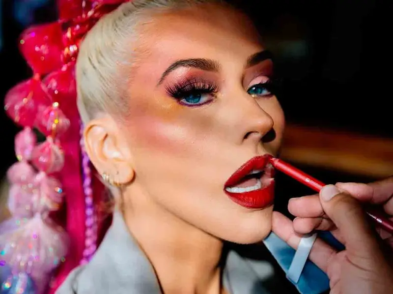 Christina Aguilera impacta con nueva imagen ultradelgada y juvenil