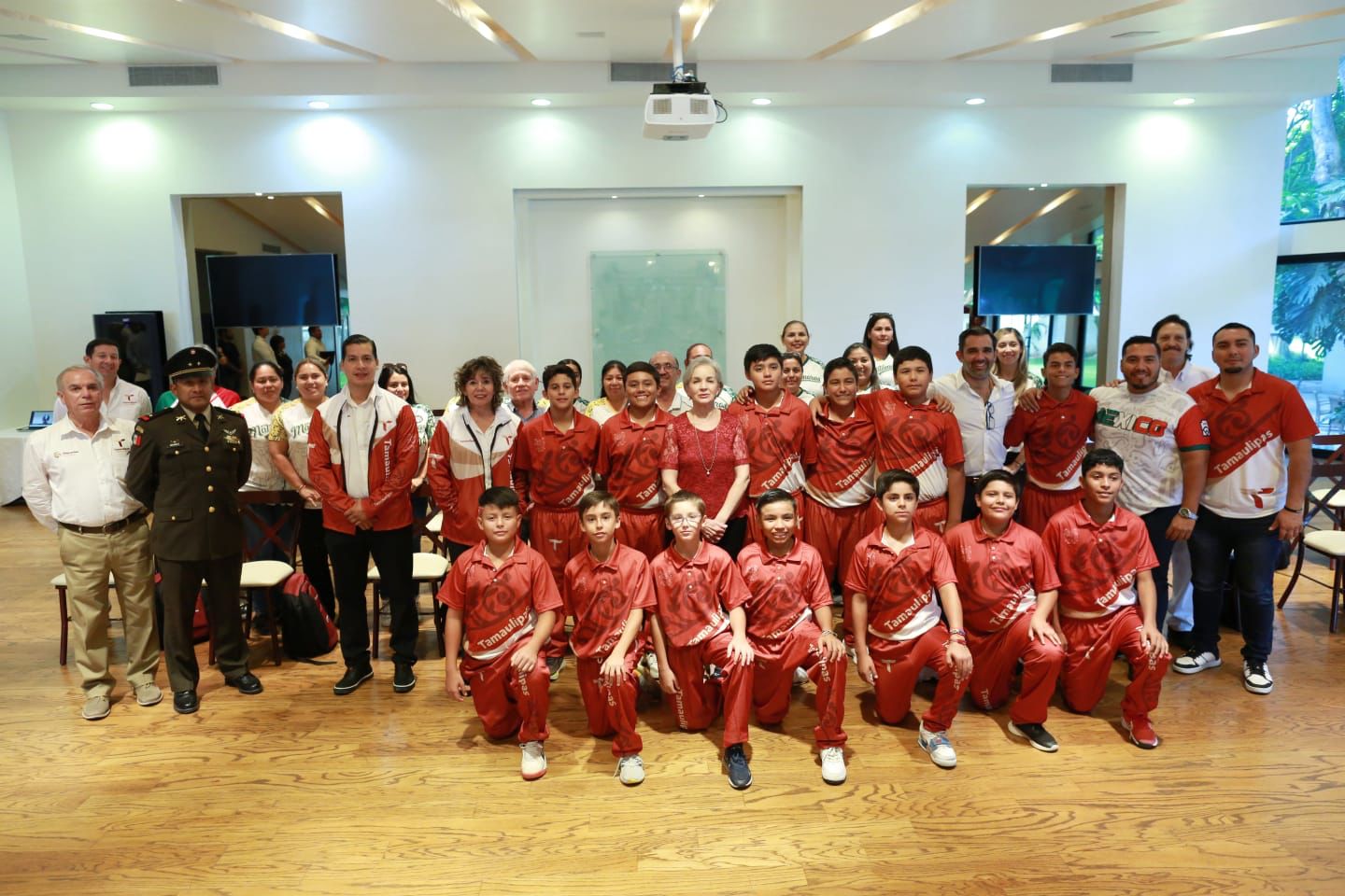 Abandera María de Villarreal a equipo matamorense que va al Mundial de Béisbol Infantil