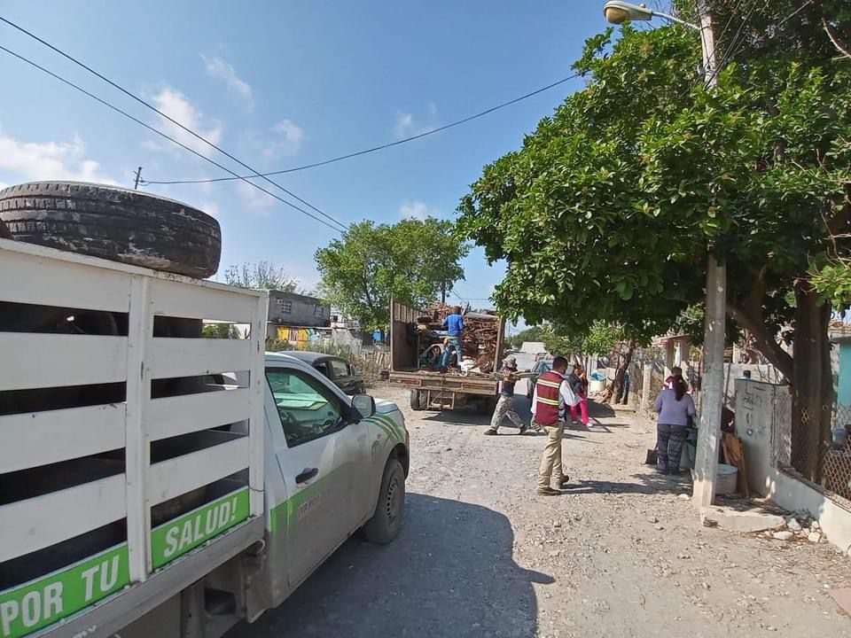 A FALTA DE EQUIPO EXHORTAN A LA POBLACIÓN A LIMPIAR SUS HOGARES PARA EVITAR MOSQUITOS