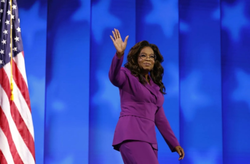 Oprah Winfrey pide elegir la verdad, el honor y la alegria con kamala Harris