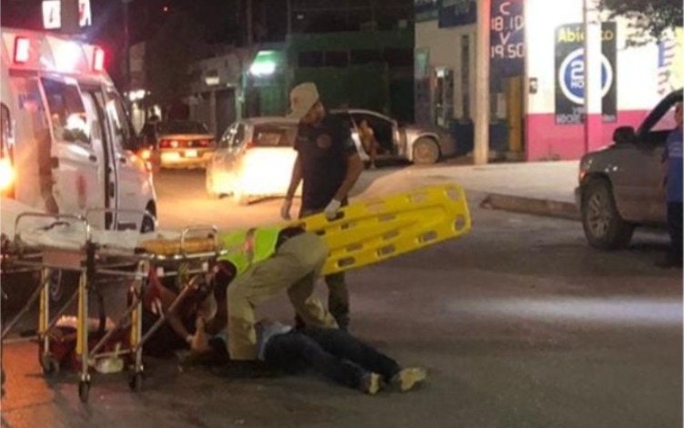 Muere operador de maquiladora tras caer de transporte público