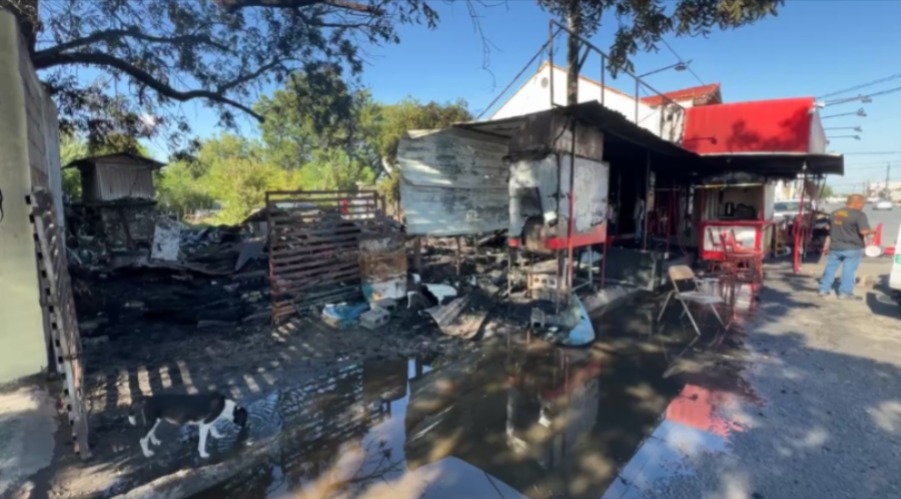 TAQUERÍA Y RESIDENCIA PIERDEN  TODO TRAS INCENDIO EN REYNOSA
