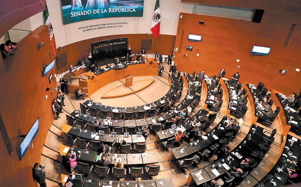 PRESENTAN A 2 SENADORES ELECTOS DEL PRD COMO BANCADA DE MORENA, LES FALTA UNO