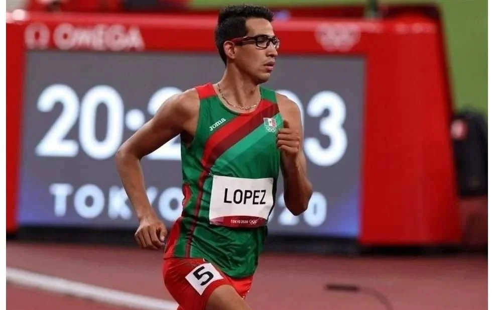Tonatiu López a repechaje en los 800 metros