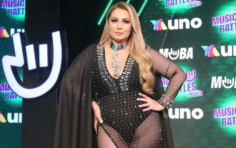 Encara Paty Navidad a autora del libro ‘Señoras del Narco’