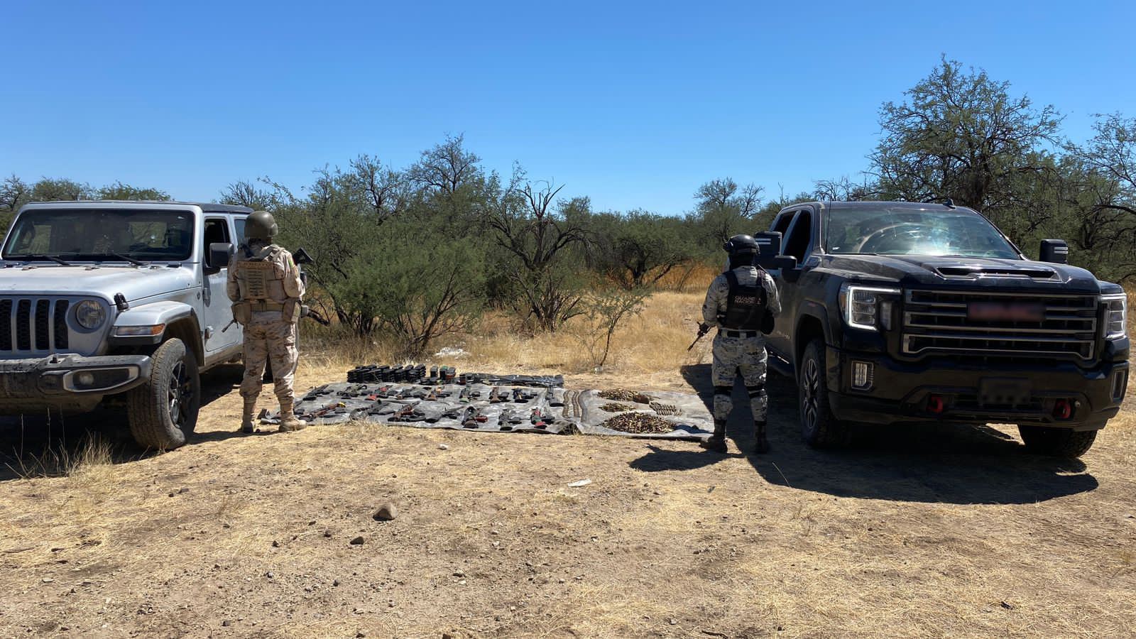 ASEGURAN 17 FUSILES DE ASALTO, 113 CARGADORES Y MÁS DE 4,600 CARTUCHOS ÚTILES