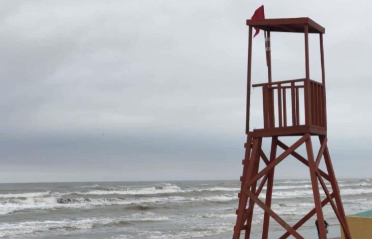 Cerrada la playa y actividades de pesca por tormenta tropical
