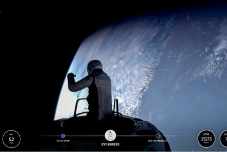 Astronautas de la misión Polaris Dawn de SpaceX realizan histórica caminata espacial