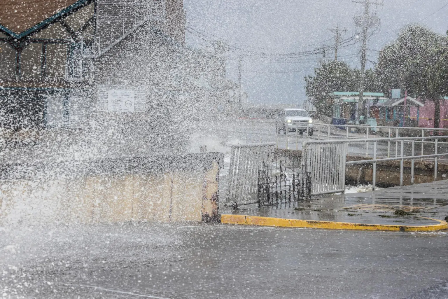 ‘Helene’ sube a categoría 4; provoca inundaciones en Florida y apagones en sureste de EE.UU.