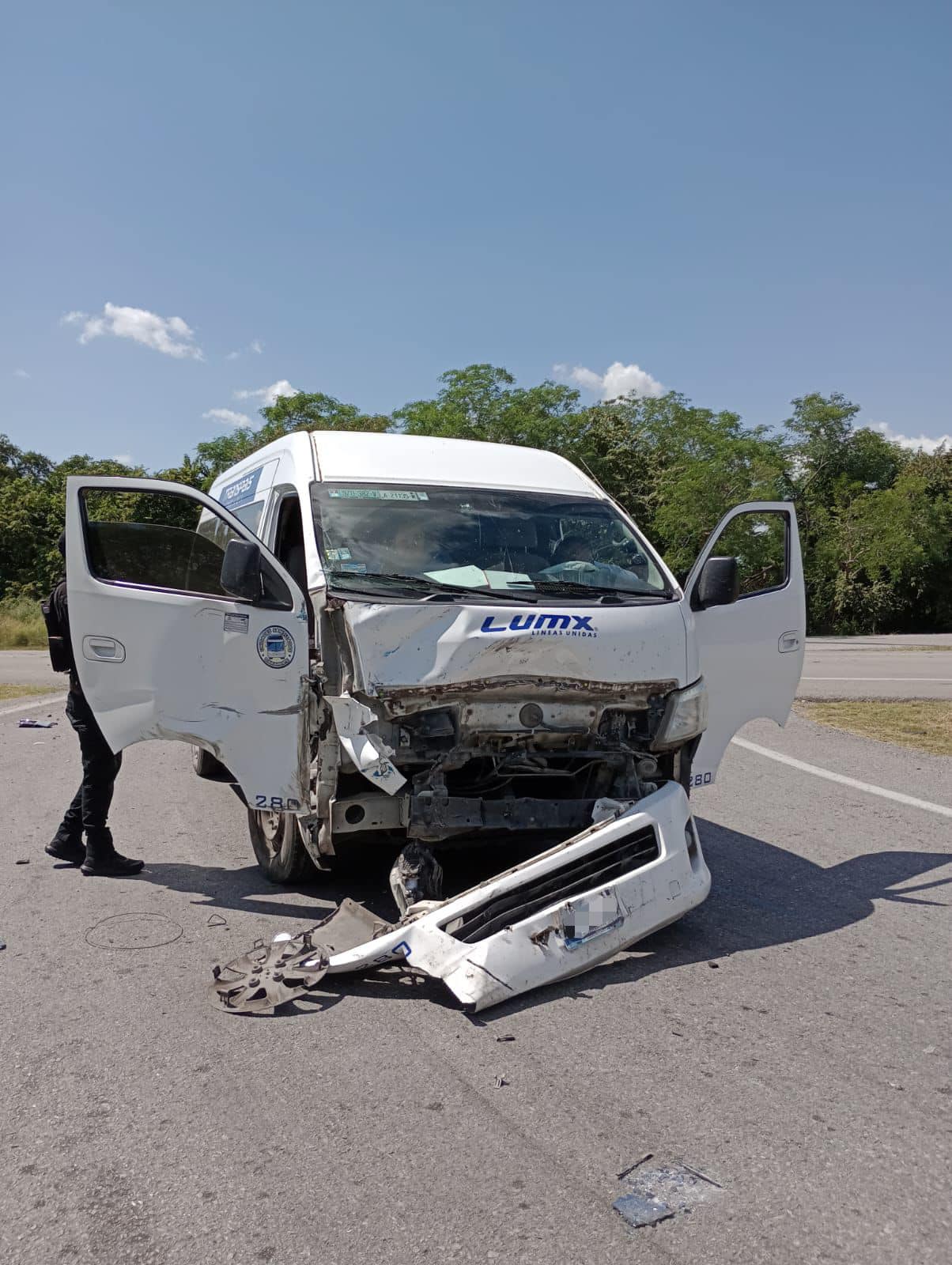 Circulación obstruida en retorno de Costera del Golfo a Carretera Tampico-Mante