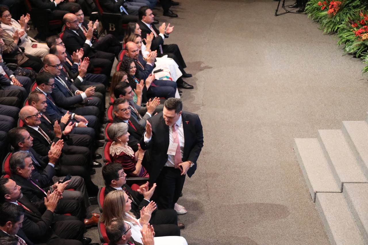 Felicita Gobernador a Diputados y los  invita a seguir removiendo obstáculos