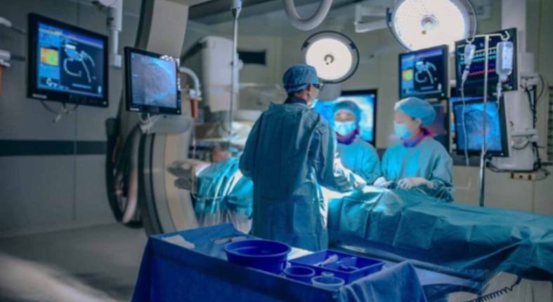 Hombre declarado con muerte cerebral se despierta antes de extracción de sus órganos