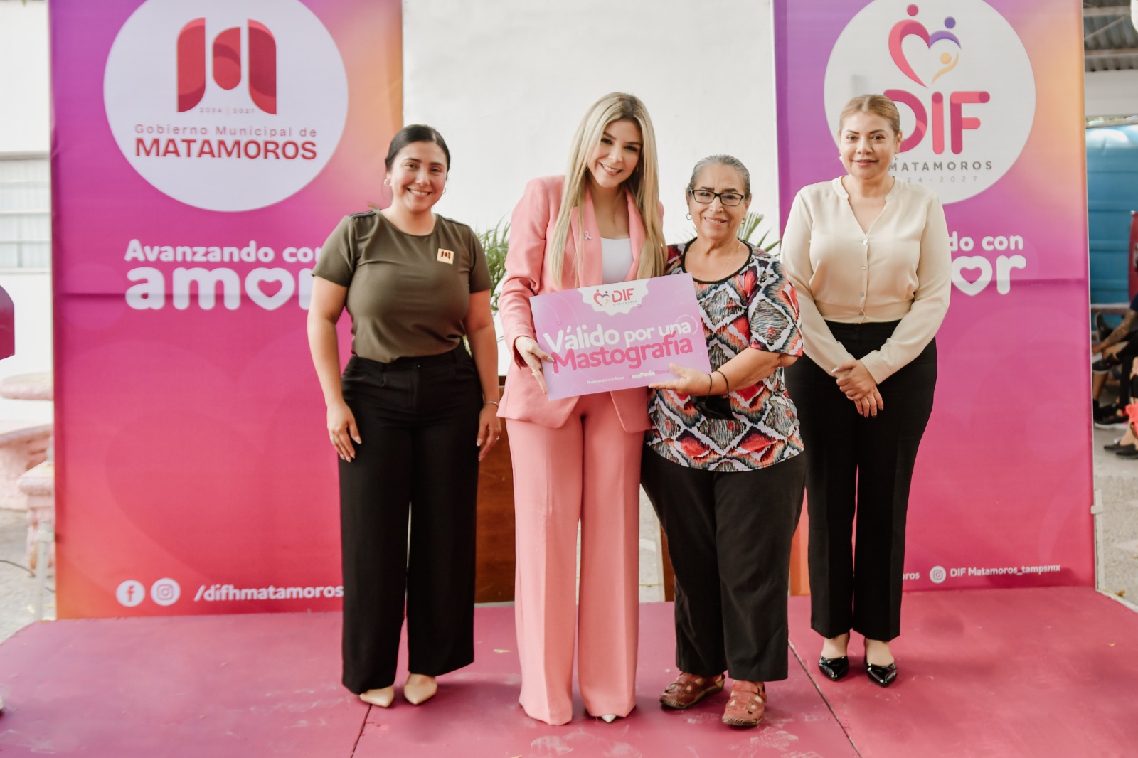 Entrega DIF Matamoros Vales de Mastografías para la detección oportuna del Cáncer de Mama
