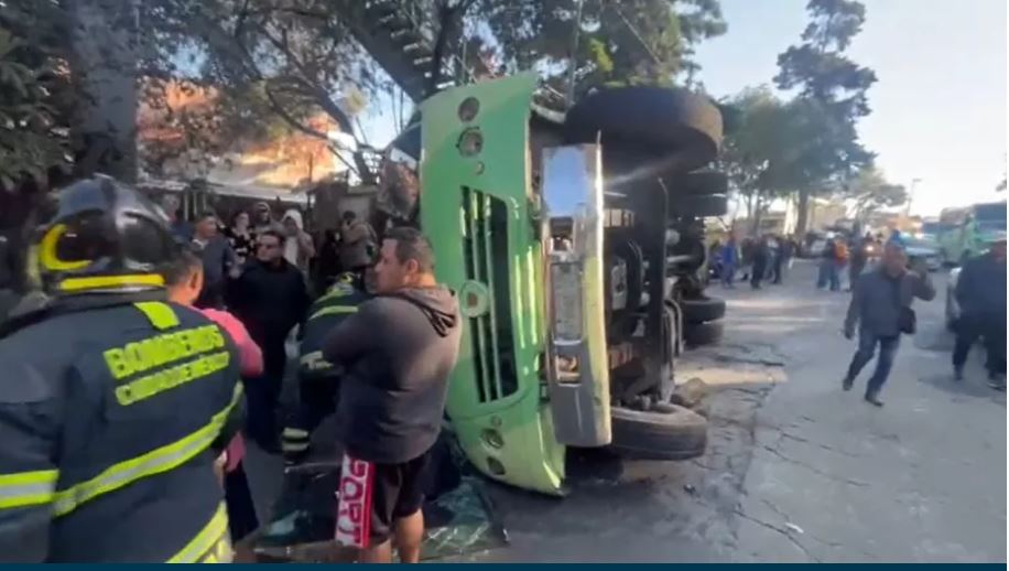 Grave accidente en la México-Cuernavaca deja 20 personas lesionadas