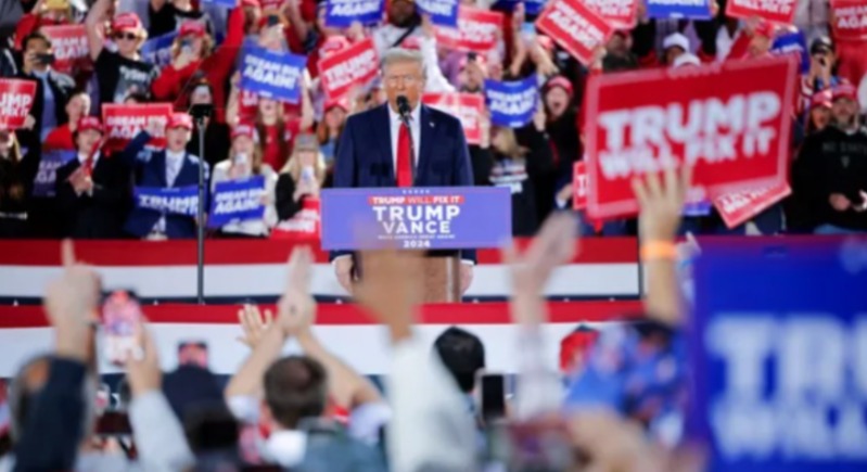 Trump Amenaza a México con 25% de Aranceles si no para “Embestida” de “Criminales”