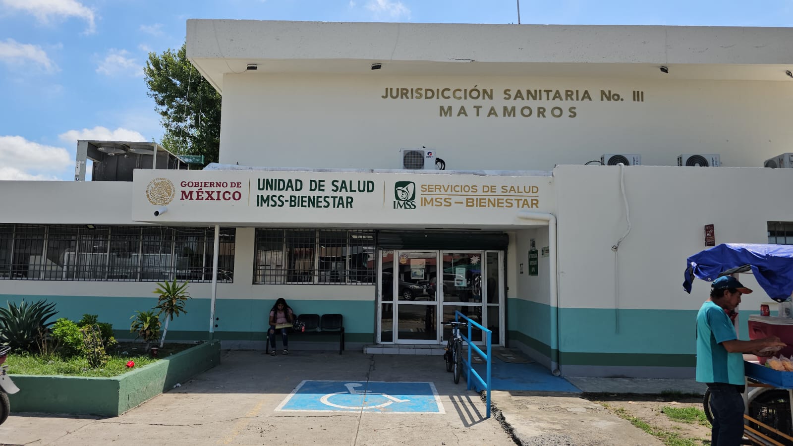 Aplicarán vacunas a través de Drive Thru
