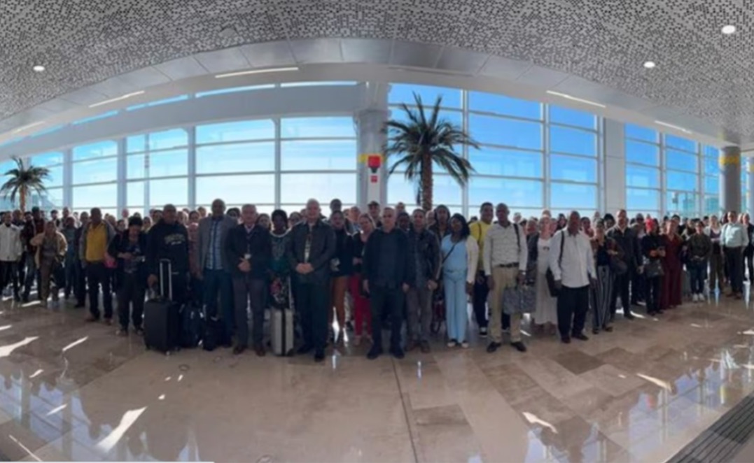 Llega a México nuevo grupo de 199 médicos cubanos