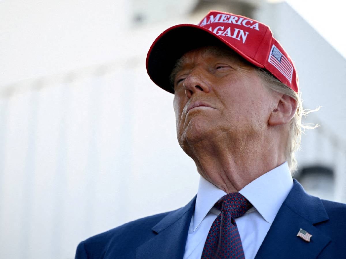Trump pide desestimar su caso por pago a una exactriz porno