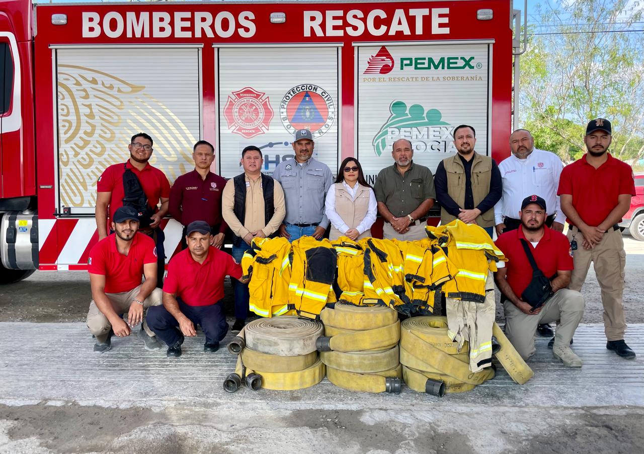 Reciben Bomberos equipo para combatir incendios de pastizales en San Fernando
