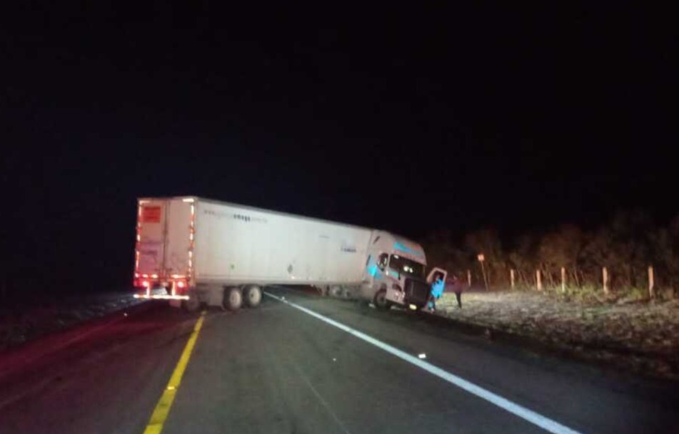 Fuerte accidente en la carretera Monterrey-Nuevo Laredo deja tres muertos