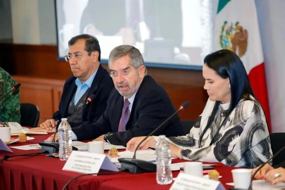 Reporta SRE contención de migración con planes sociales