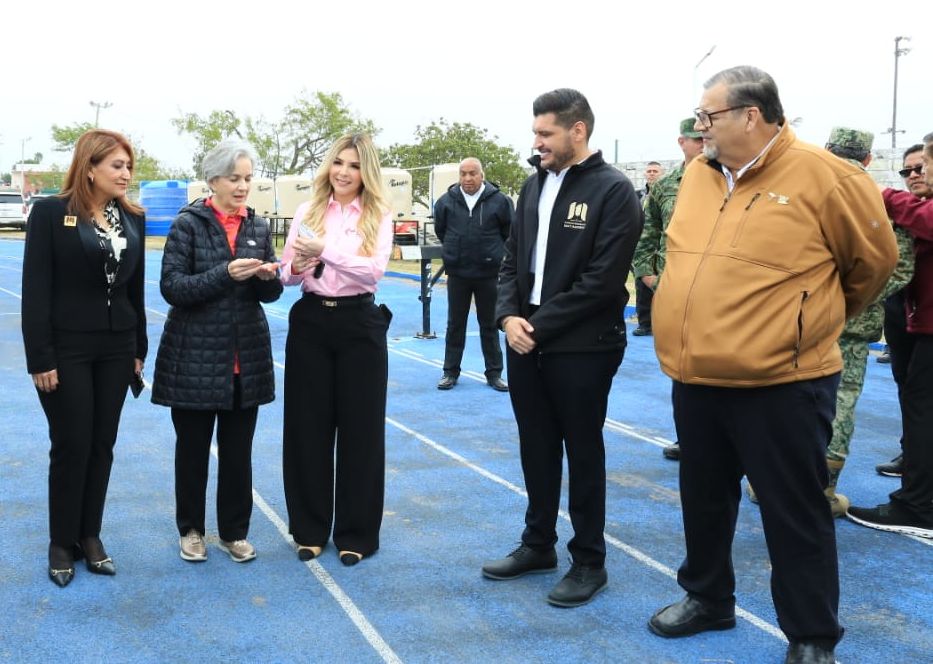 Recorren gobernador y presidenta del DIF Tamaulipas Centro de Atención para Repatriados