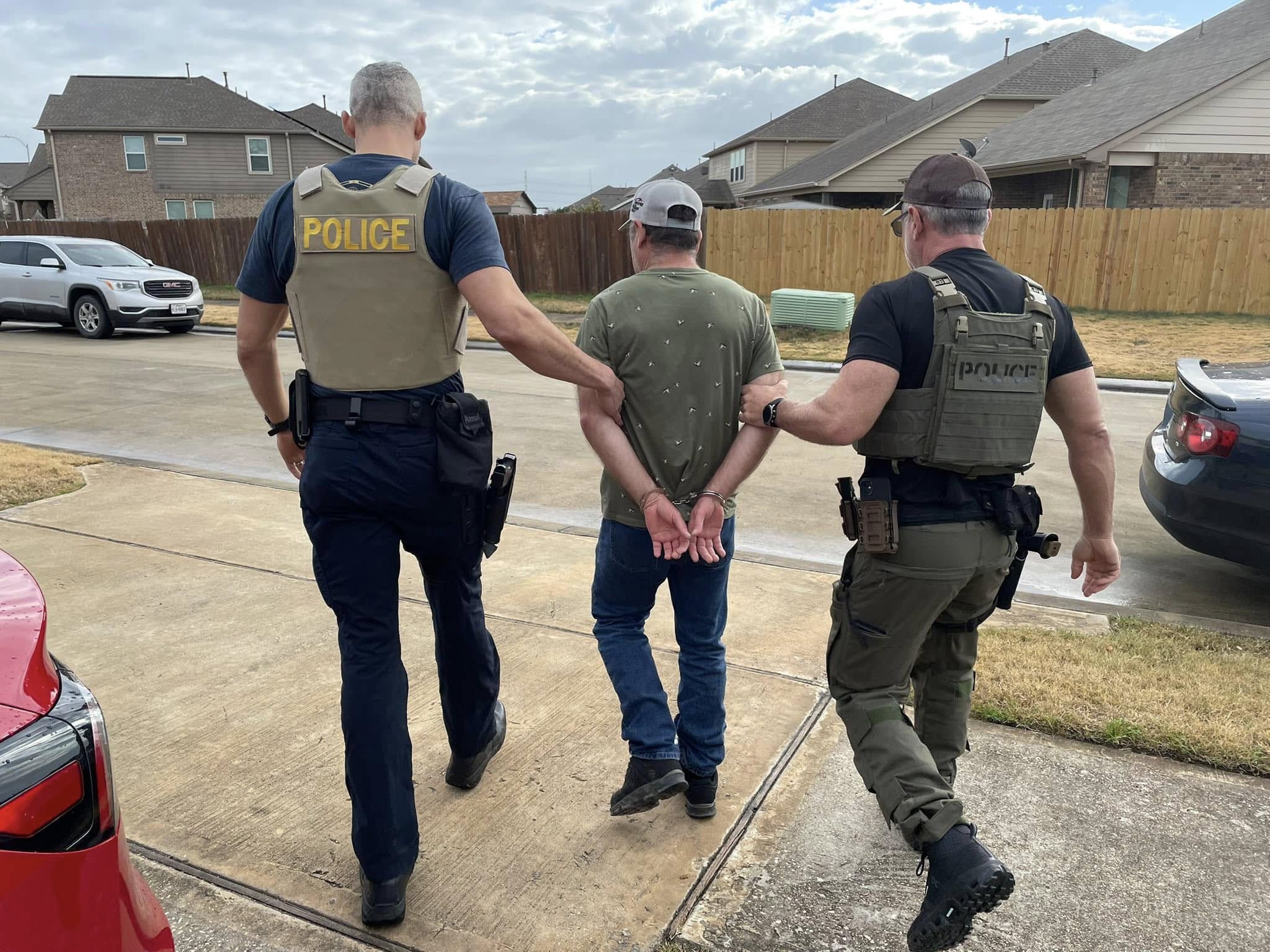Inician las primeras detenciones de inmigrantes en Houston, Texas